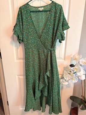 max studio green wrap dress | Dresses | Max Studio Xl Floral ruffle